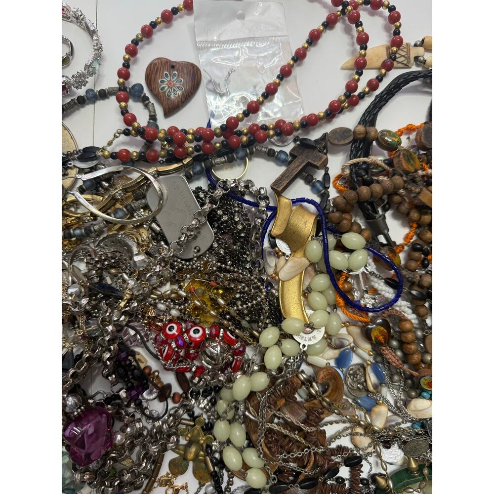 6 pounds jewelry Junk Drawer Lot vintage Estate auction AS IS - Picture 9 of 13